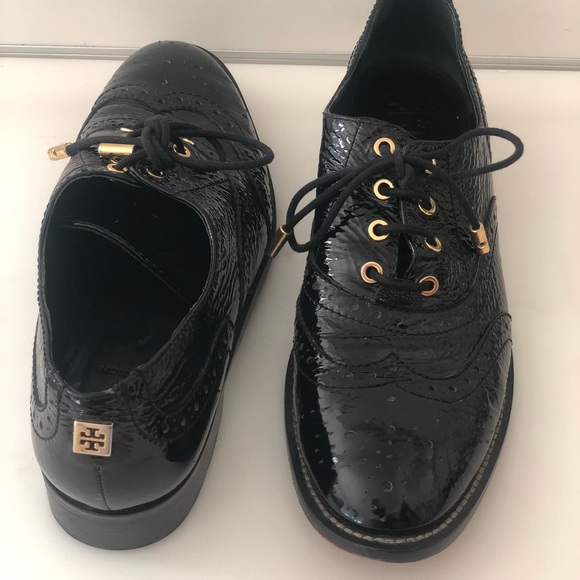 Tory Burch Lace Up Patent Leather Shoes - Picture 8 of 8